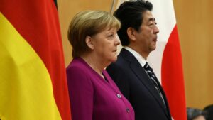 japan verurteilt den mörder von shinzo abe zu lebenslanger haft – ein bedeutendes urteil im fall des ehemaligen premierministers.