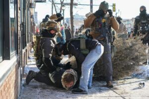berichterstattung über die tödlichen schüsse in minneapolis und die ermittlungen rund um alex pretti. erfahren sie mehr über die hintergründe und aktuelle entwicklungen.